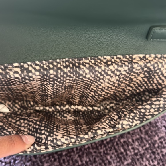 Dark Green half circular purse - Picture 4 of 4